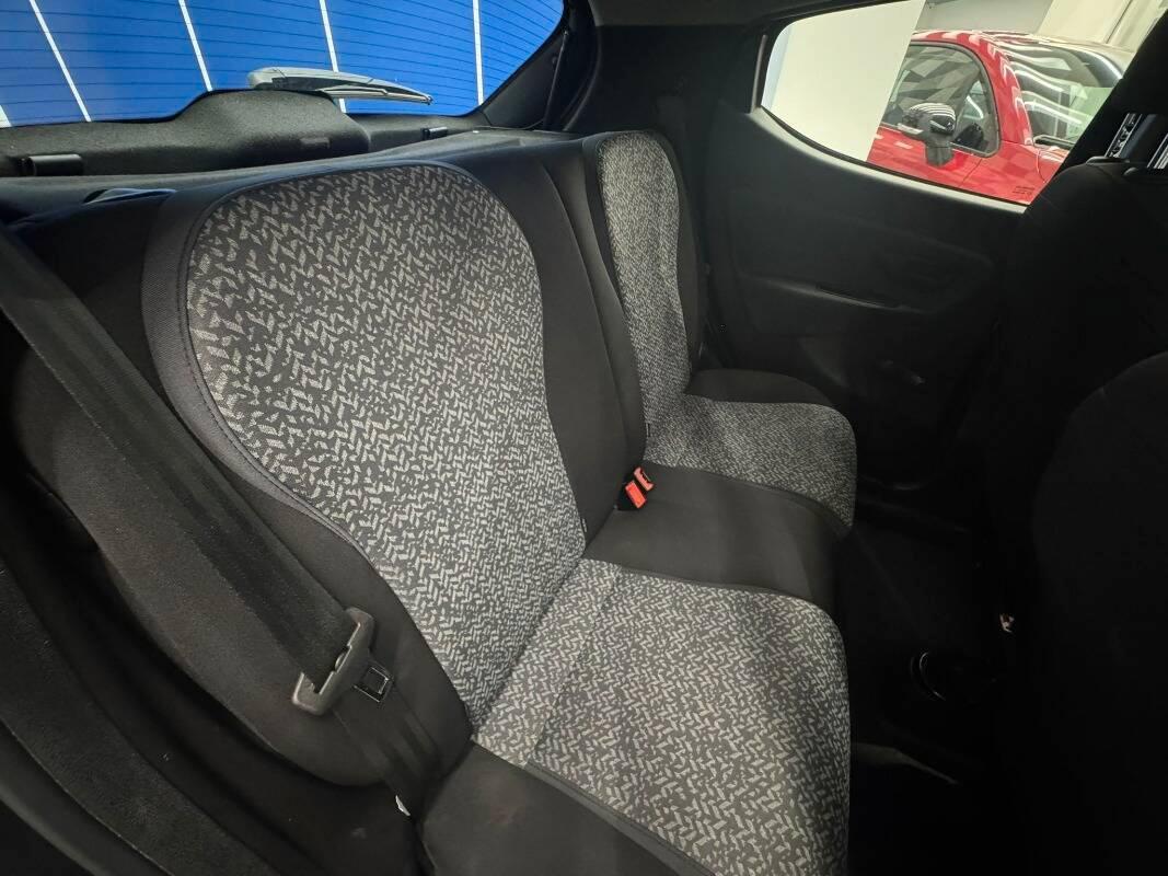 Lancia Ypsilon III 1.0 firefly hybrid Silver s&s 70cv