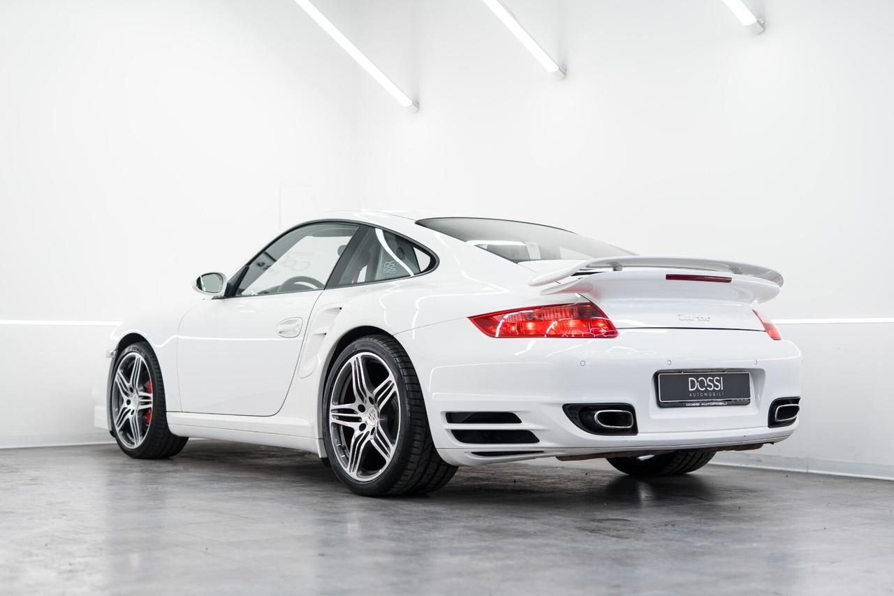 Porsche 911 Turbo Coupé MANUALE