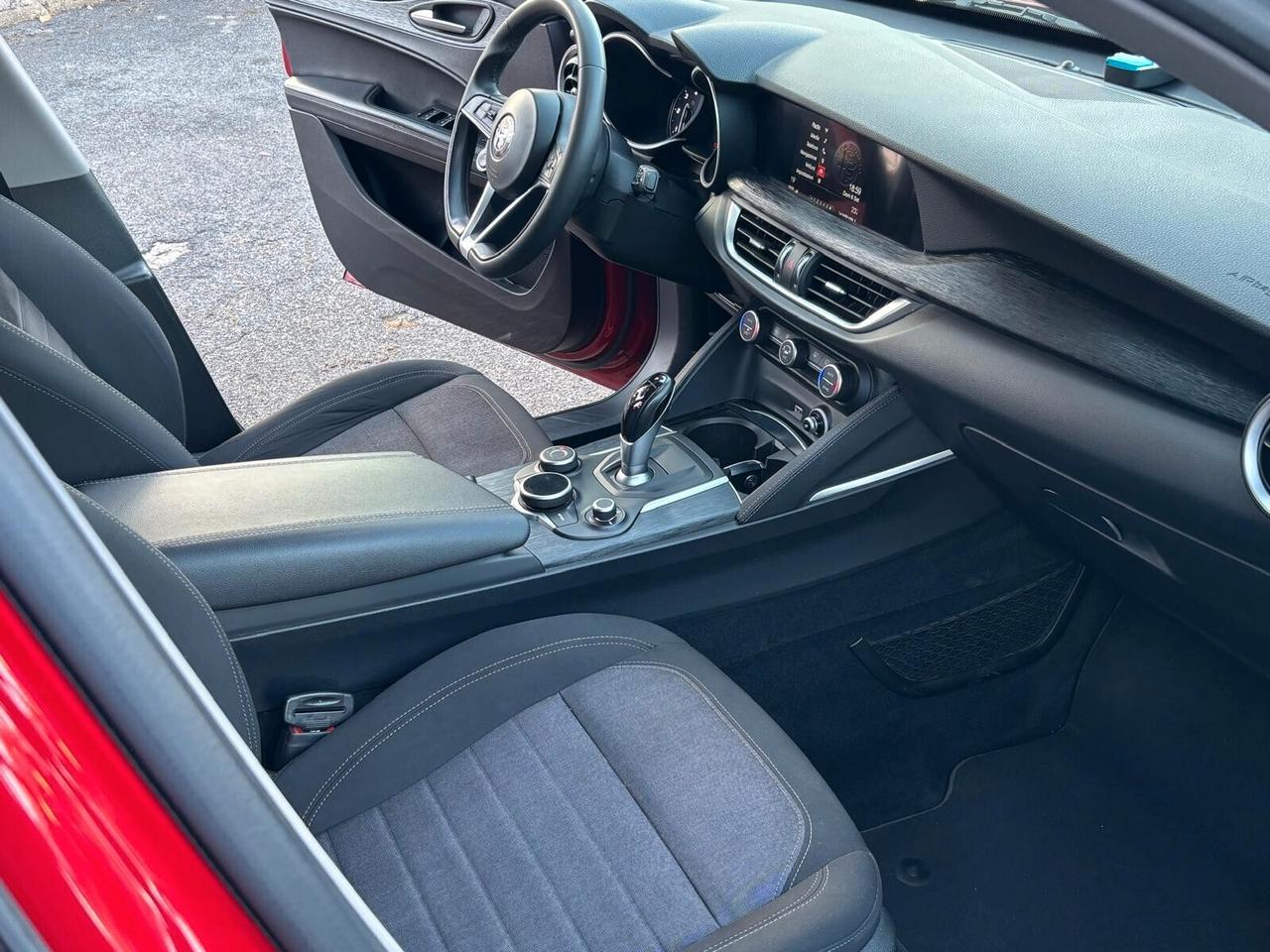 Alfa Romeo Stelvio 2.2 Turbodiesel 160 CV AT8 RWD Business