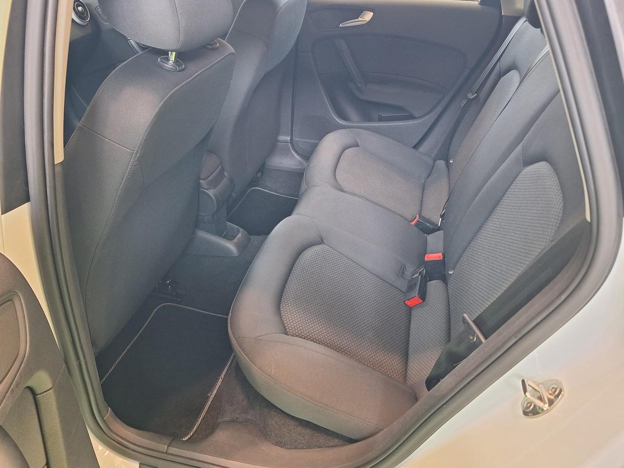 Audi A1 1.6 TDI S line edition