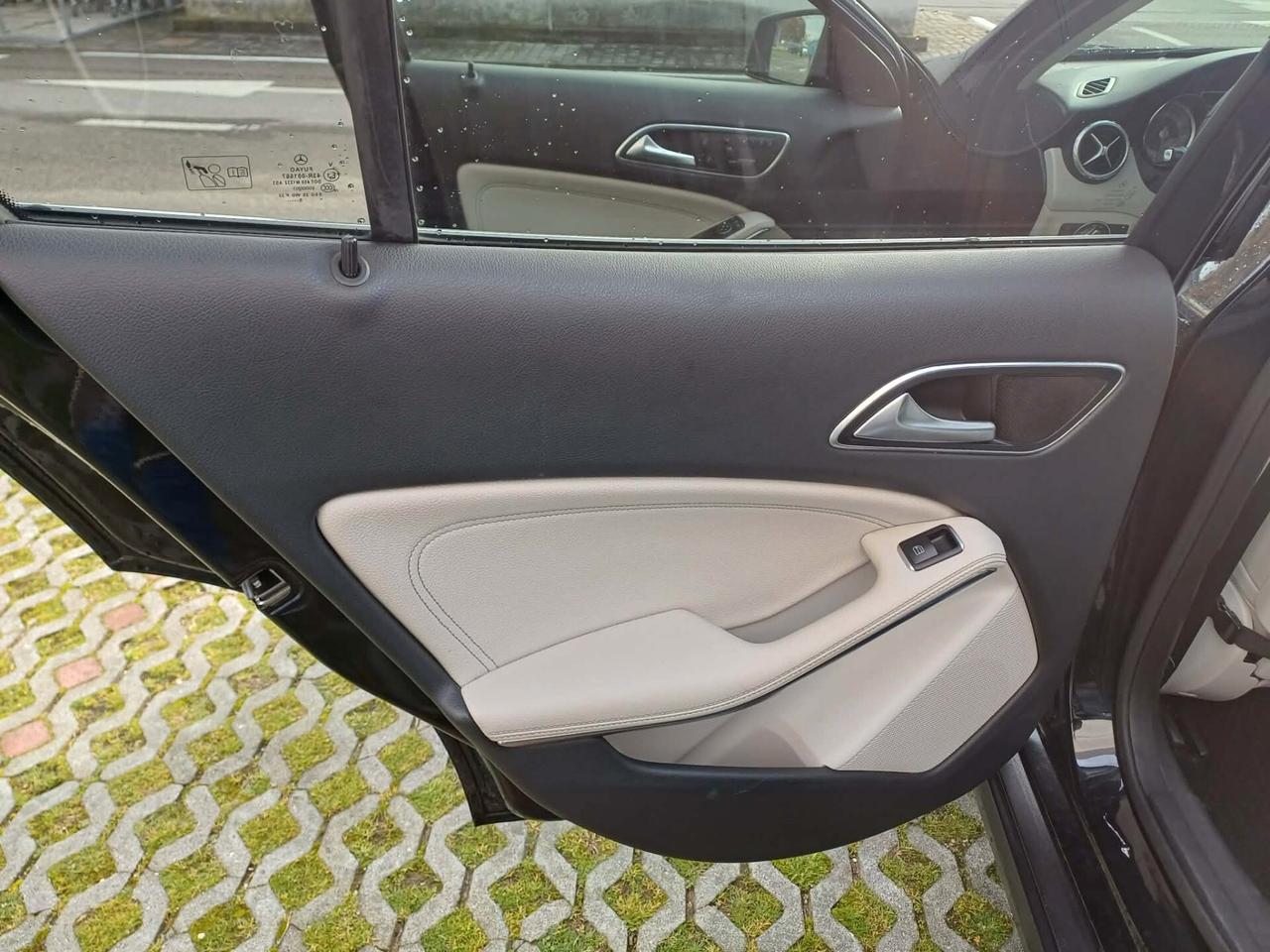 Mercedes-benz GLA 200 d Automatic 4Matic Premium