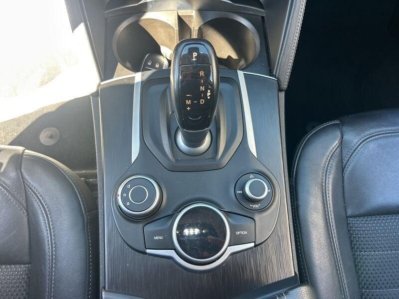 Alfa Romeo Stelvio 2017 2.2 t Executive rwd 180cv auto