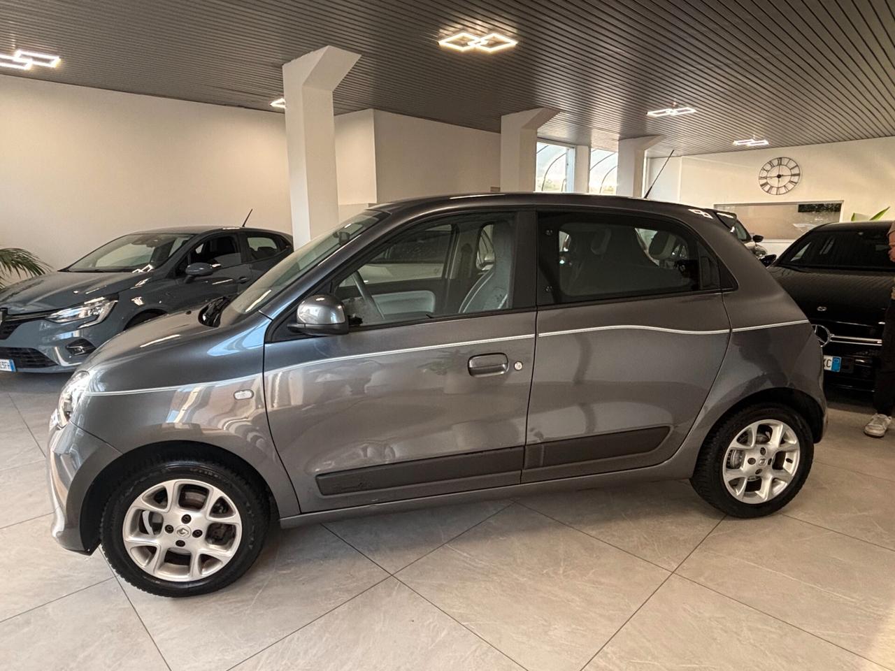 Renault Twingo SCe EDC La Parisienne
