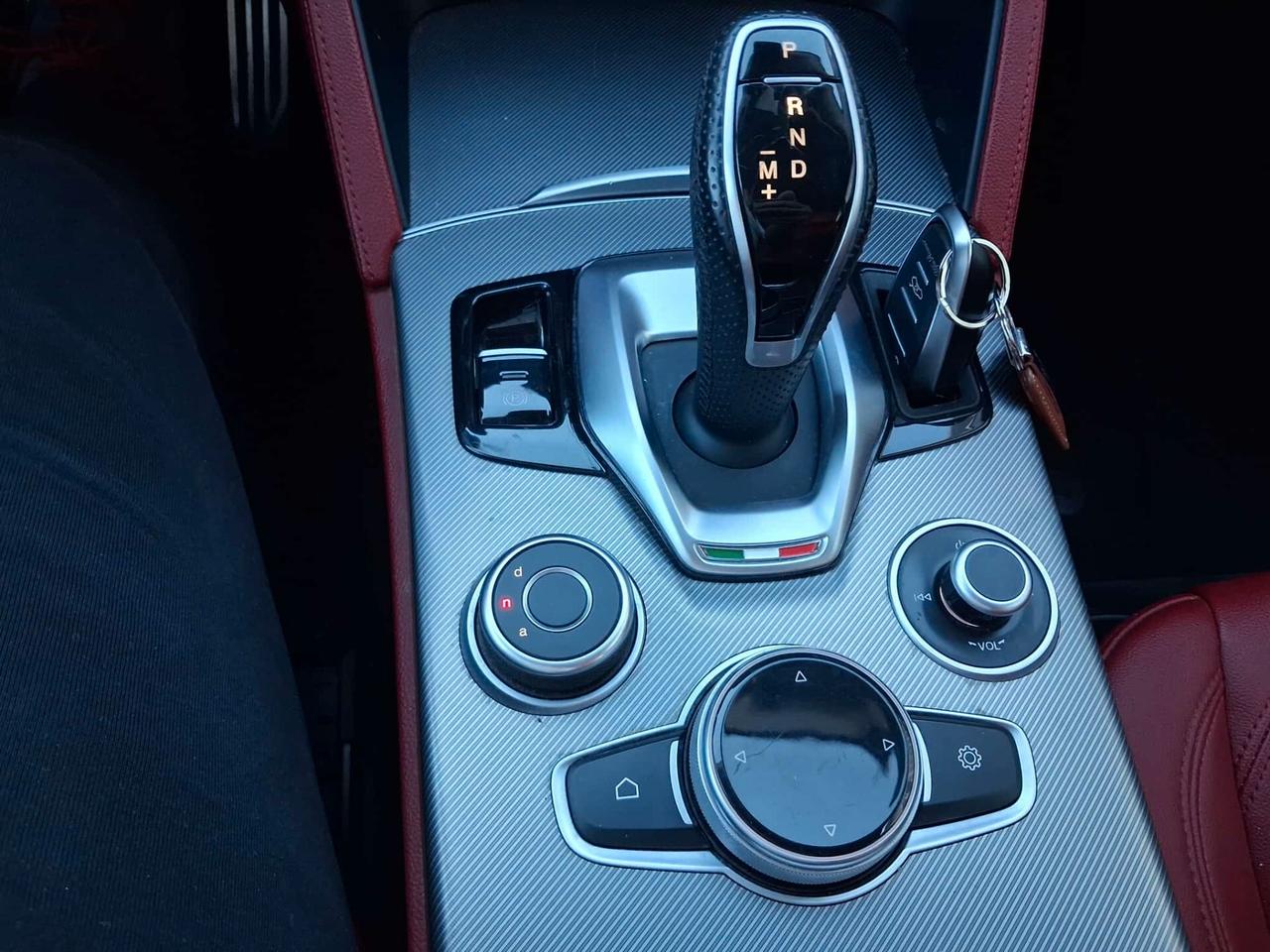 Alfa Romeo Stelvio 2.2 190 C.V. SPRINT ITALIANA FULL OPTIONAL GARANZIA 12 MESI CON CERTIFICATO DI CONFORMITA
