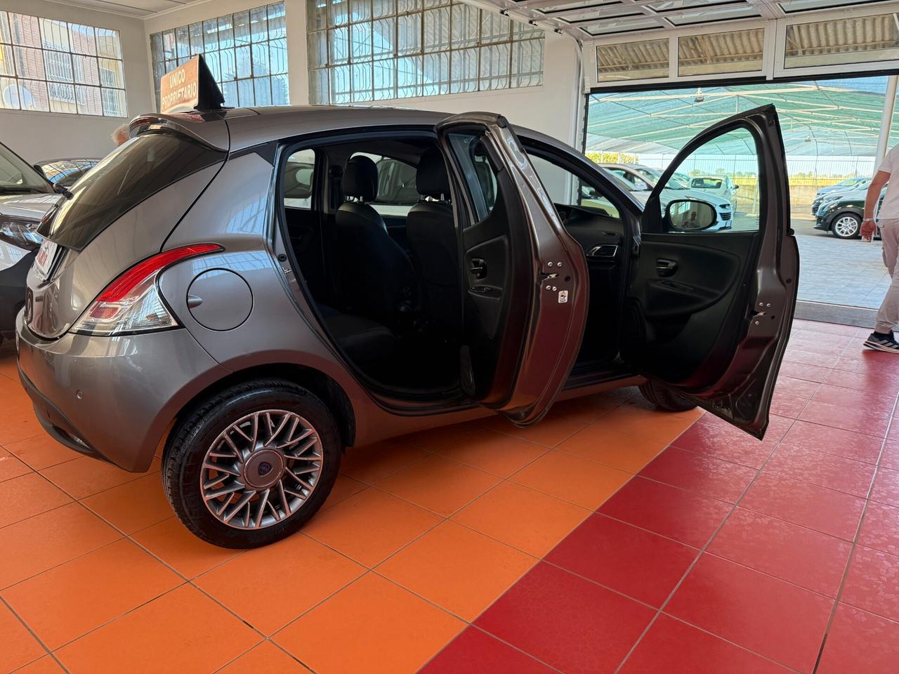 Lancia Ypsilon 1.3 MJT 16V 95 CV 5 porte S&S Platinum