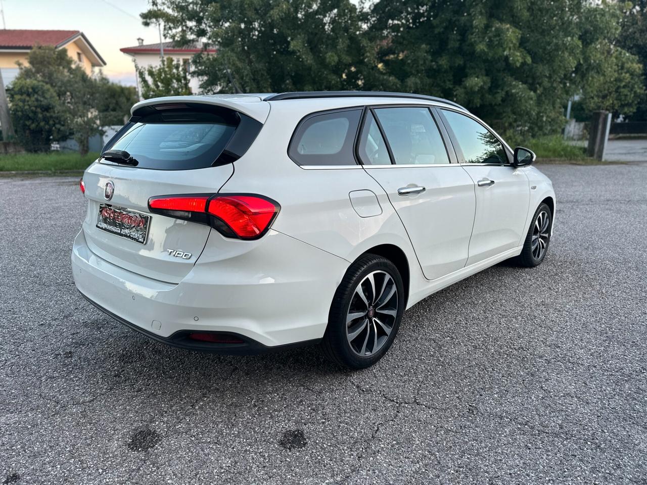 Fiat Tipo 1.6 Mjt S&S SW Lounge 2017