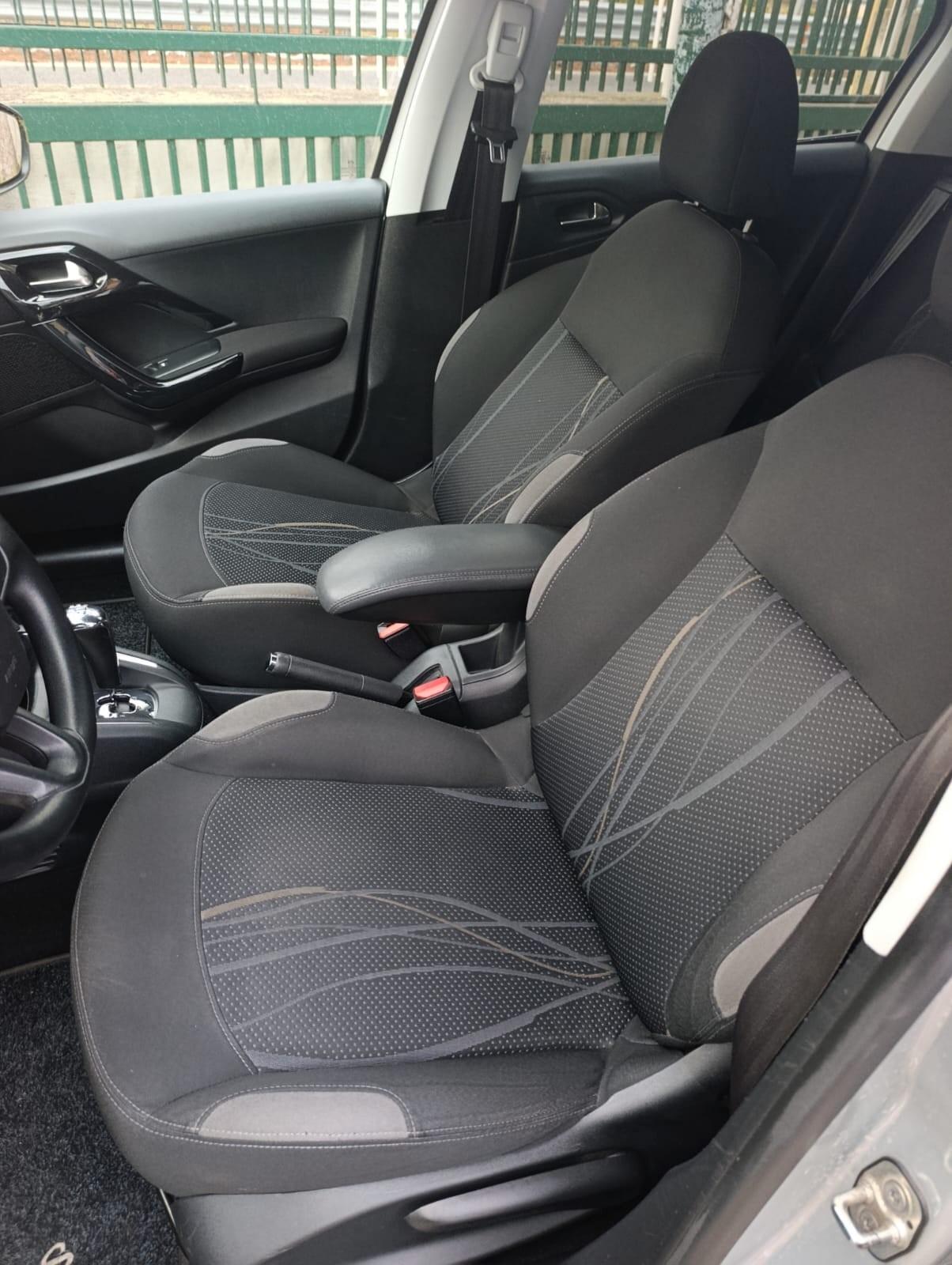 Peugeot 208 1.4 e-HDi Active Aut. 2013