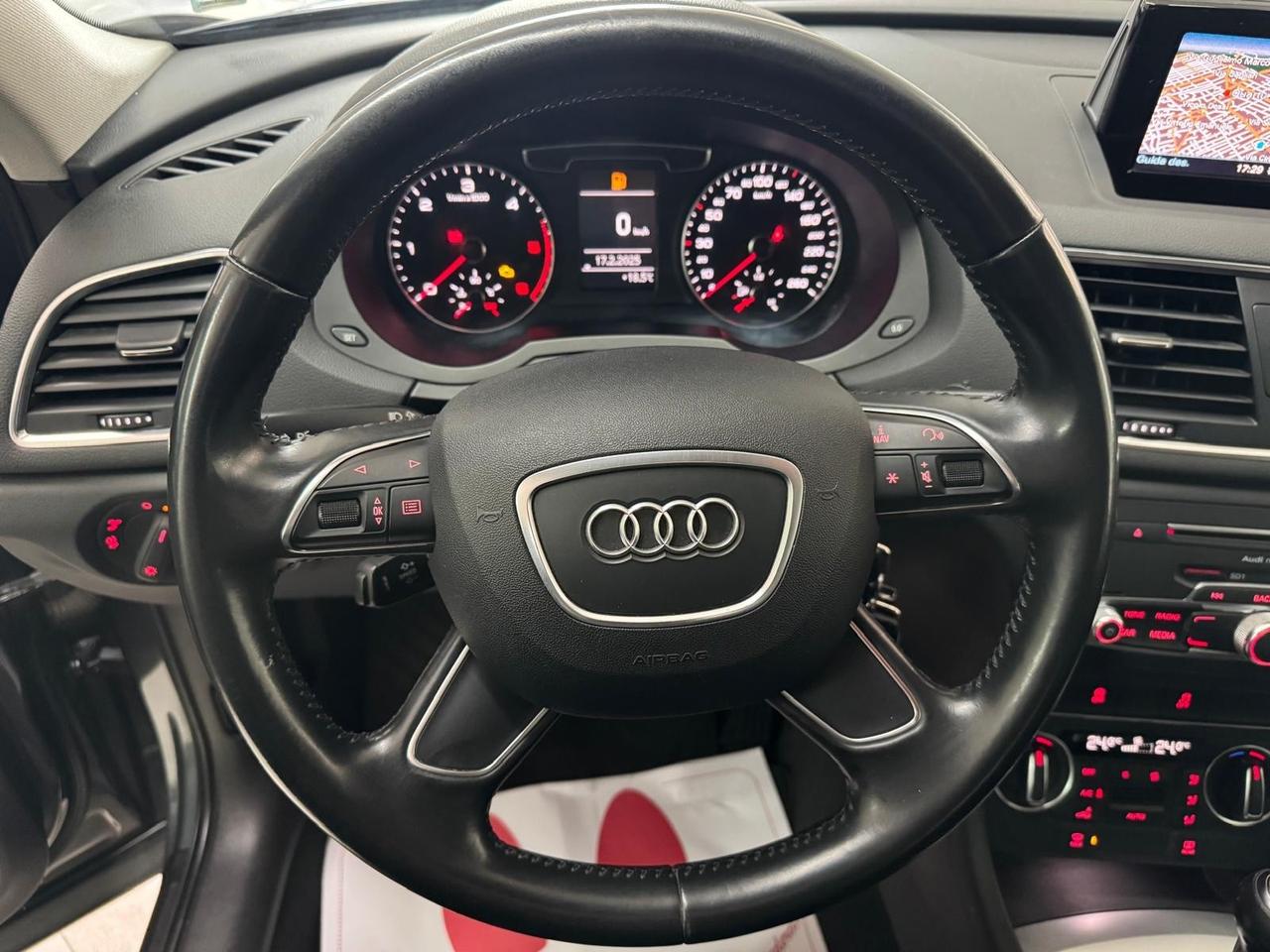 Audi Q3 2.0 TDI 120 CV Business