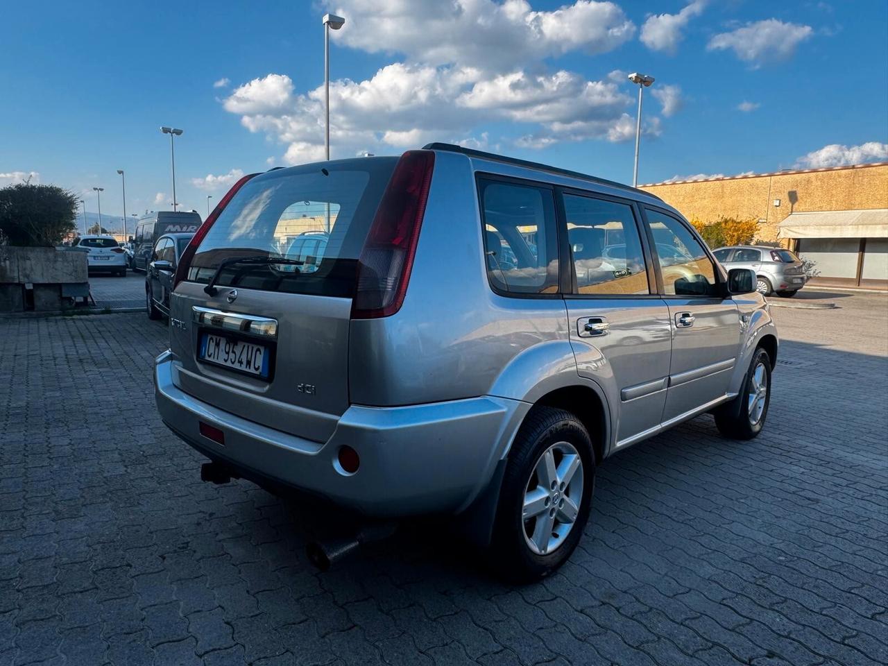 Nissan X-Trail 2.2 dCi Elegance