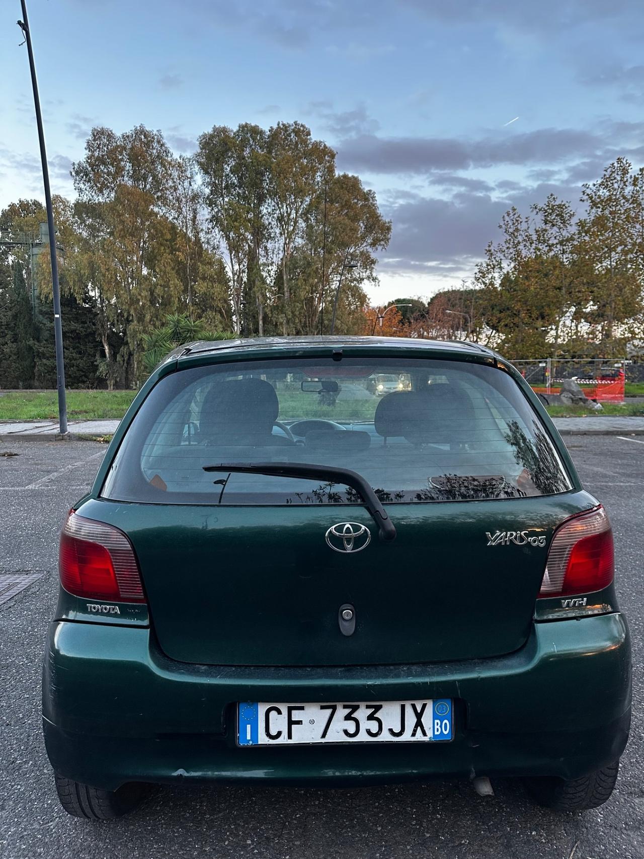 Toyota Yaris 1.0i 16V cat 3 porte '03