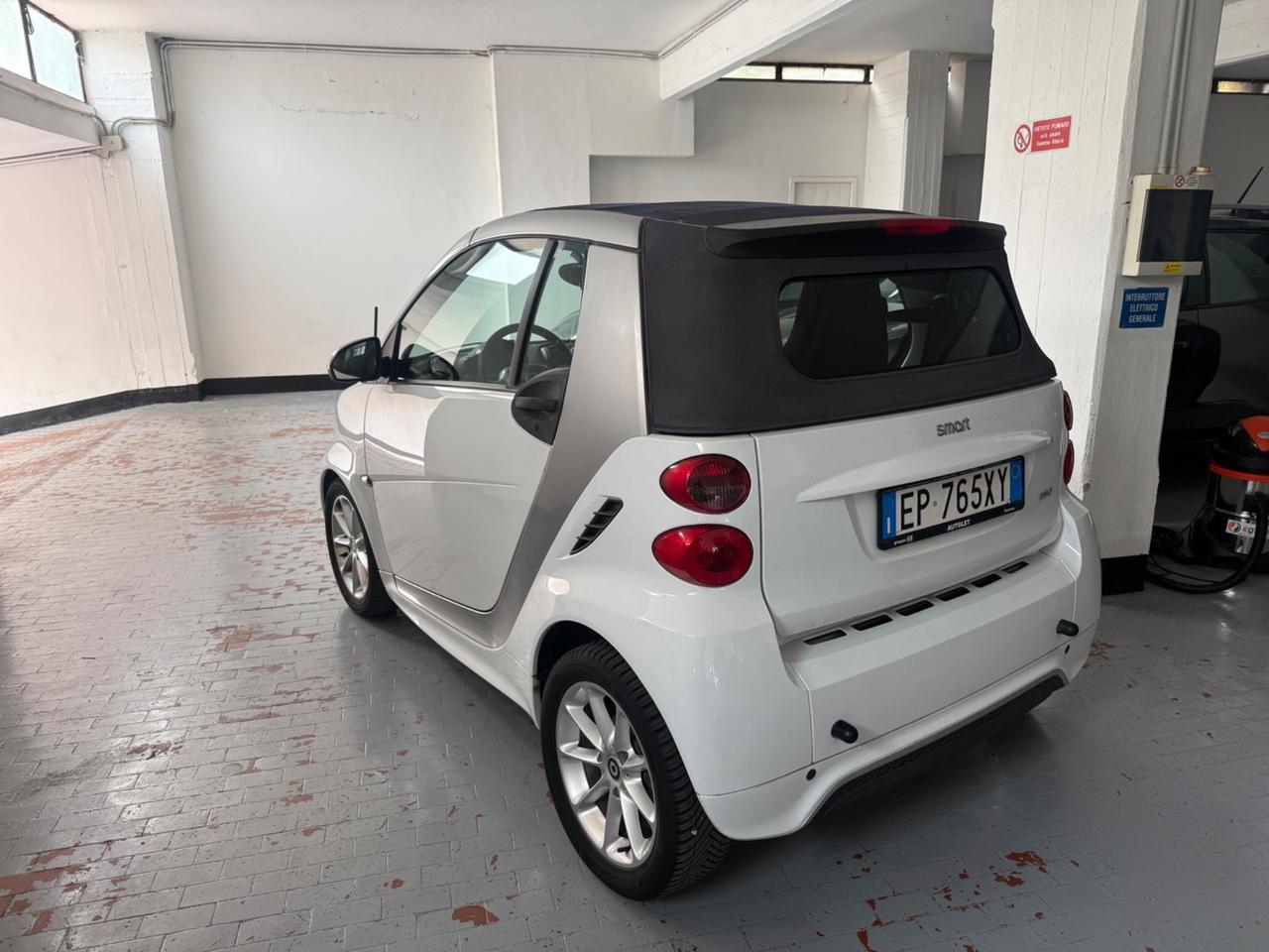 Smart ForTwo 1000 52 kW MHD cabrio passion