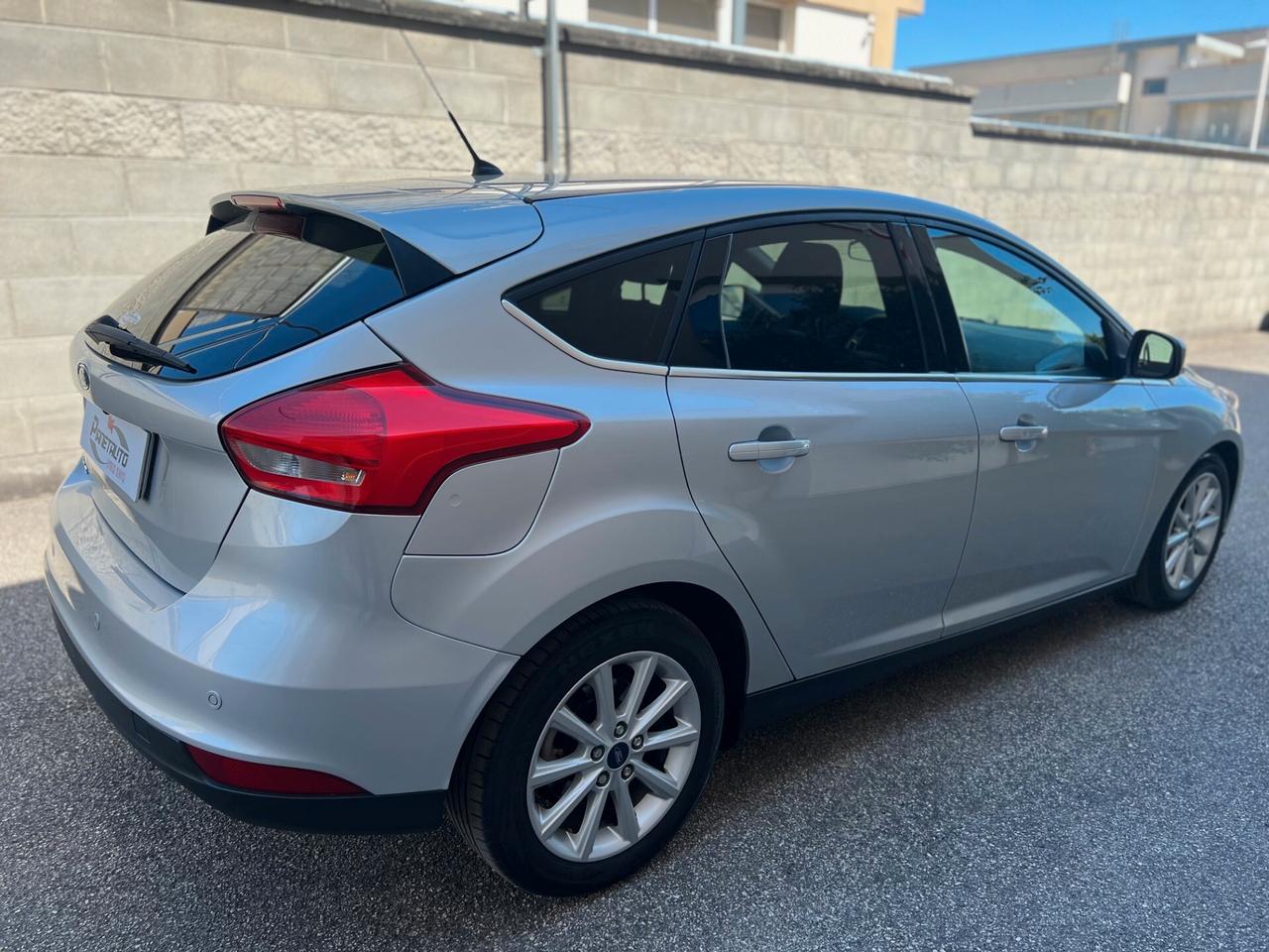Ford Focus 5pt 1.5 tdci 120cv Titanium NAVI/CAMERA/PDC/16; OK NEOPATENT.