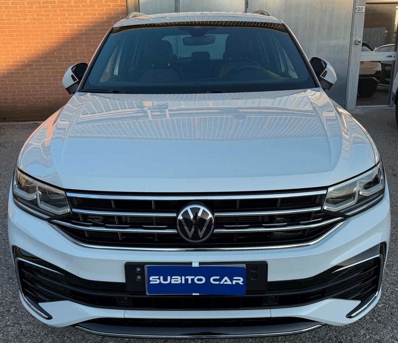 Volkswagen Tiguan 2.0 TDI 150 CV SCR DSG R-Line BIANCO PERLATO