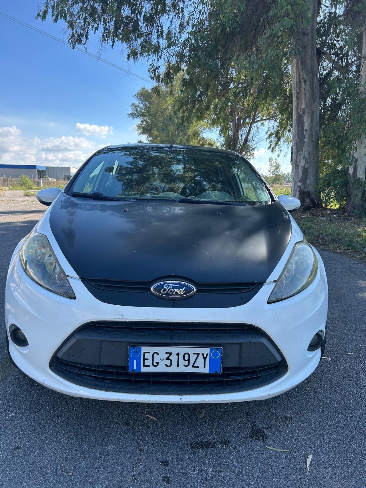 Ford Fiesta 1.4 16V 3p. Bz.- GPL Titanium Bs.