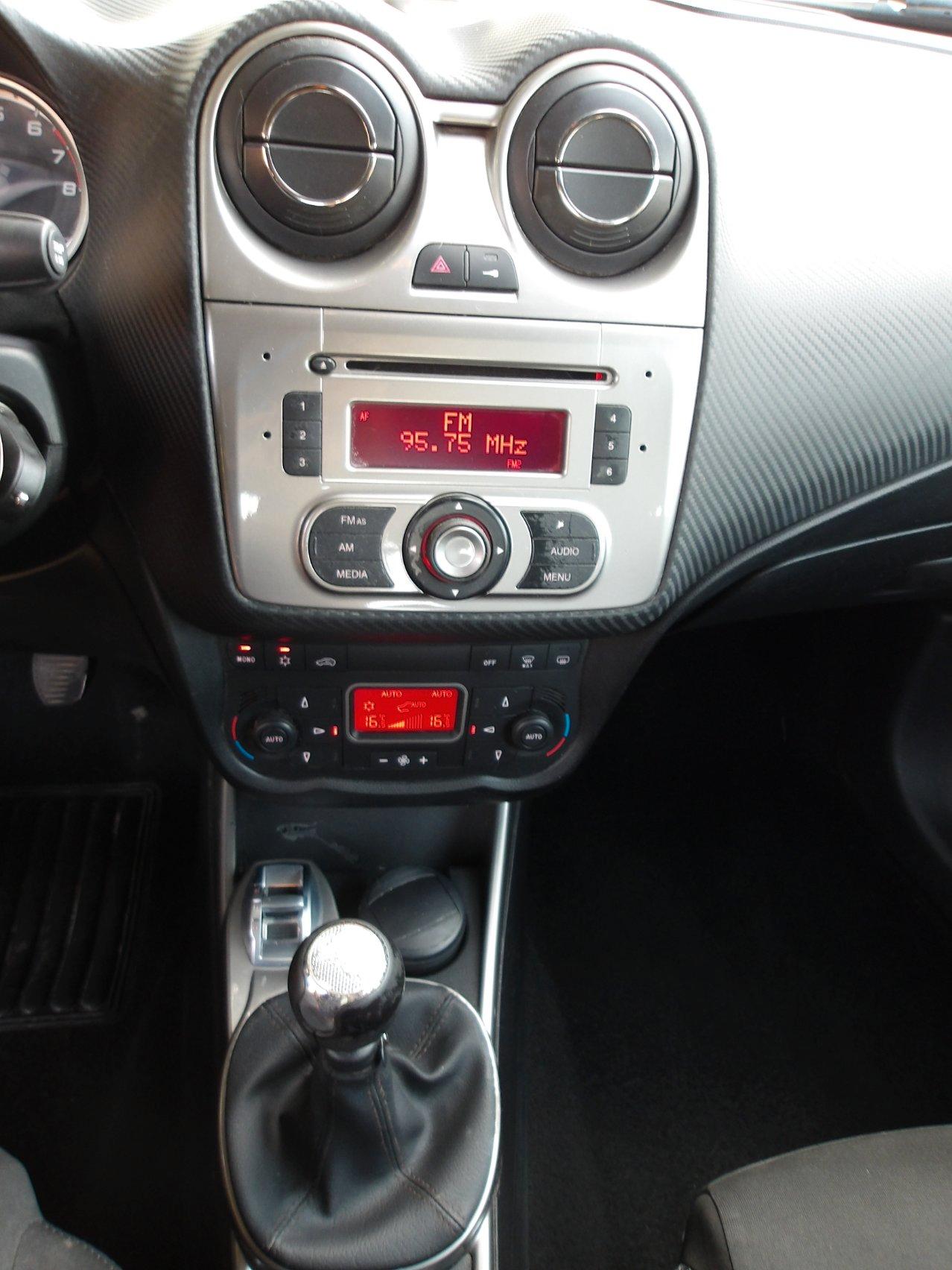 Alfa Romeo MiTo 1.4 m.air Distinctive 105cv