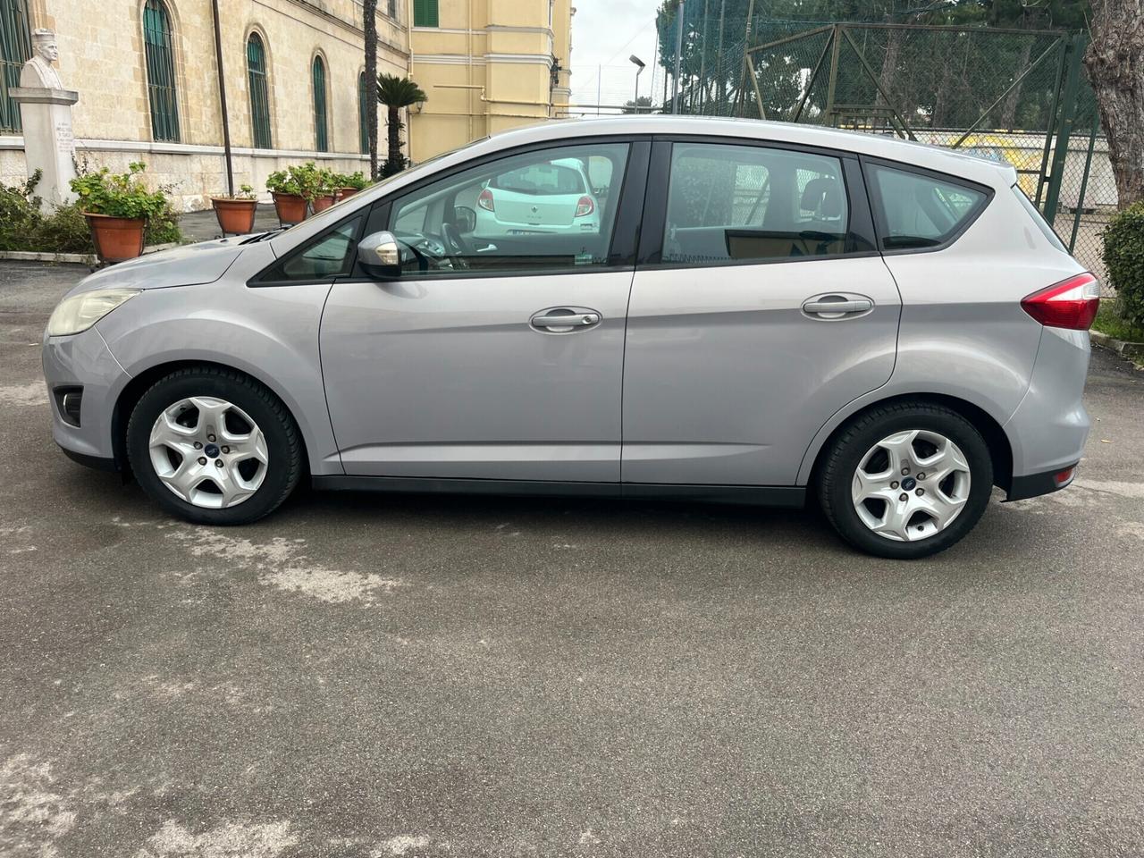 Ford C-Max 1.6 TDCi 95CV Titanium Garantita