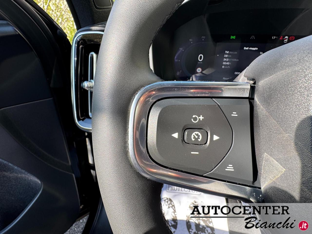 Volvo XC40 2.0 b4 awd Momentum