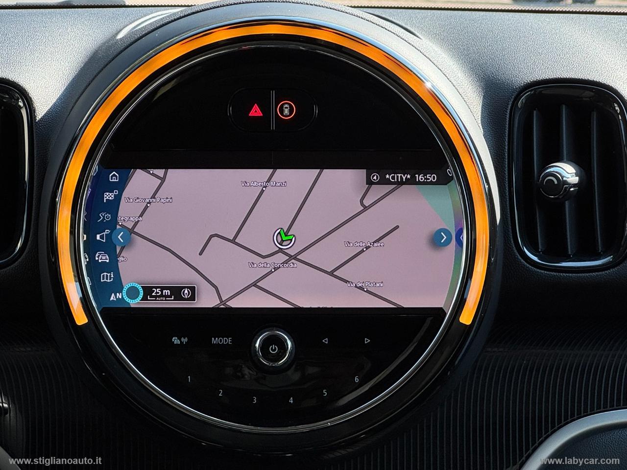 MINI Mini Cooper D Countryman ALL4 Aut.ESSENTIAL TELEC POST FARI