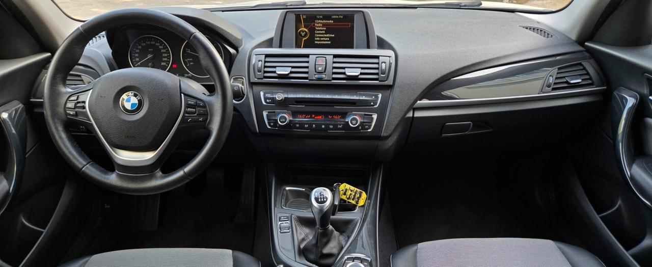 Bmw 118 118d 5p. Urban