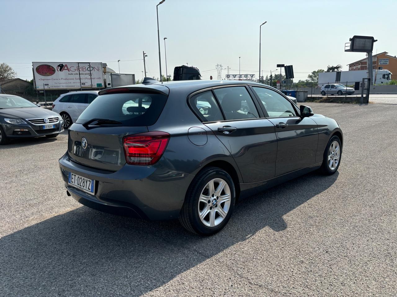 Bmw 114 114d 5p. Unique - 2013