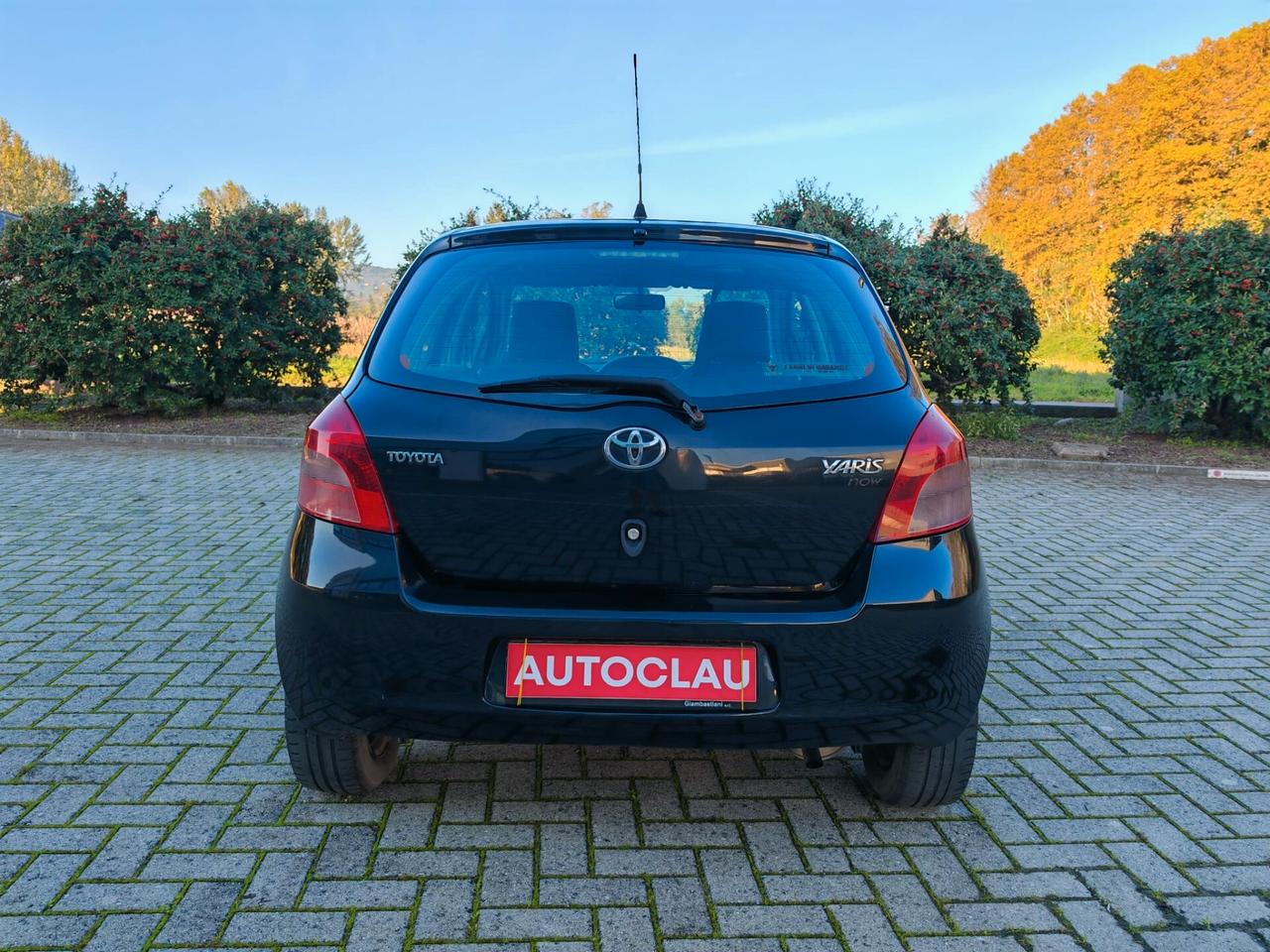 Toyota Yaris 1.0 5 porte Sol