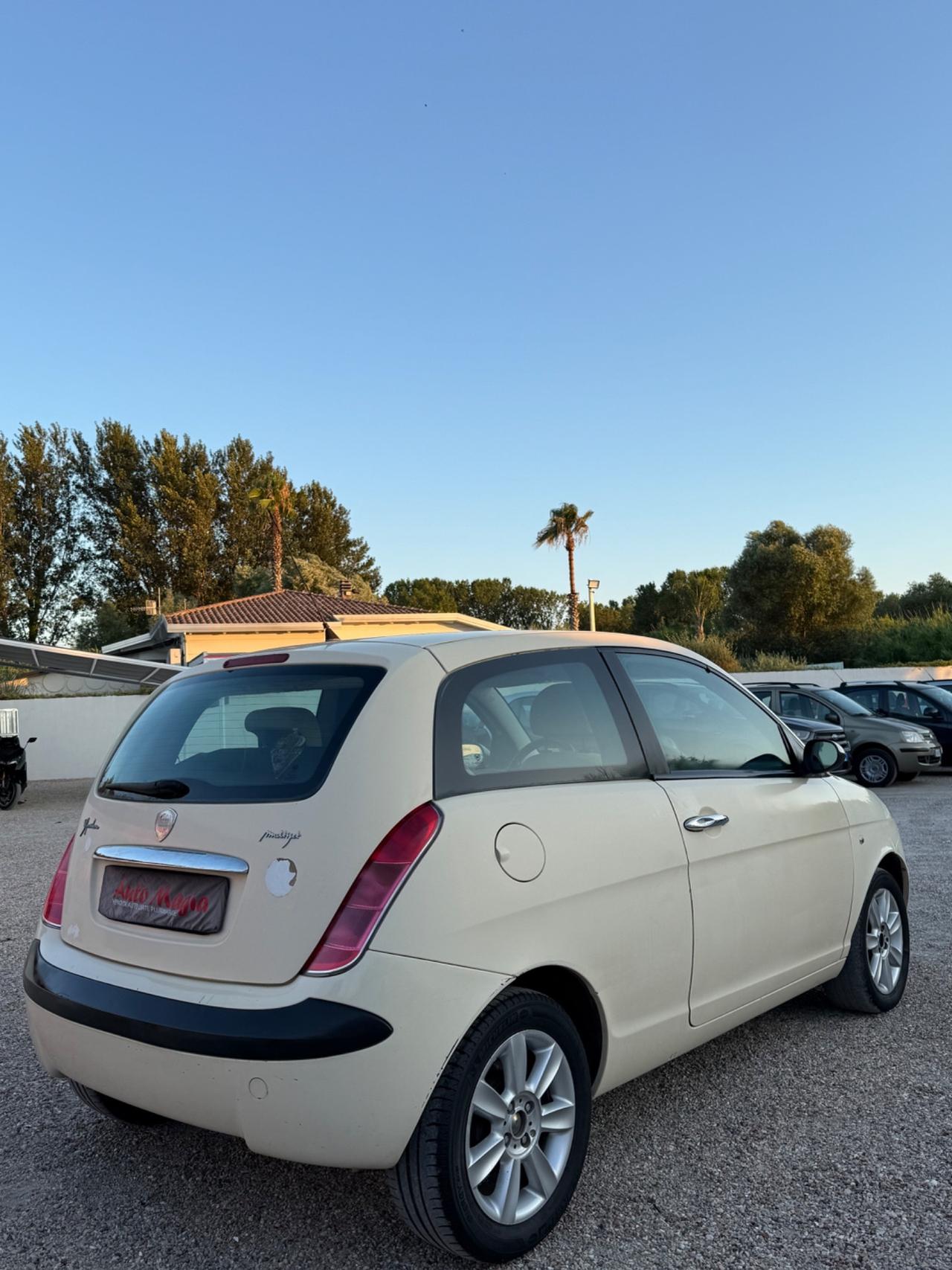 Lancia Ypsilon 1.3 Multijet 16V Argento