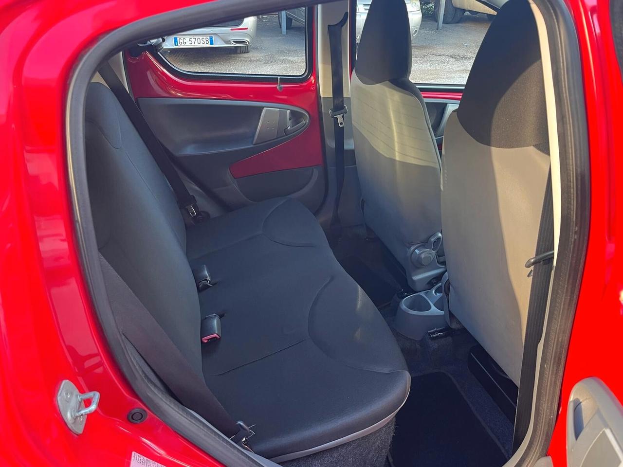 Toyota Aygo 1.0 VVT-i 68CV 5 porte Now 67.000KM