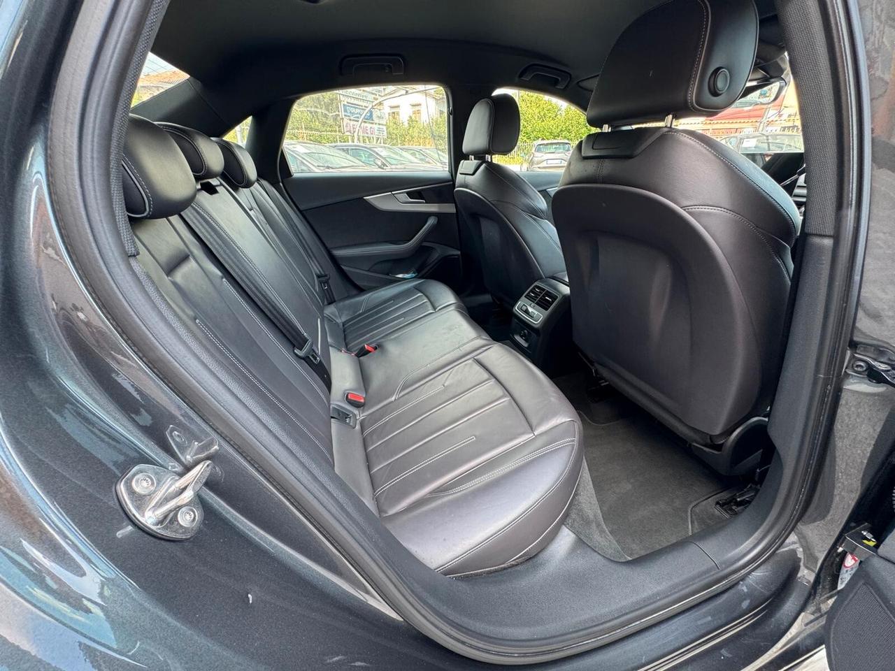 Audi A4 35 TDI/163 CV S tronic line edition