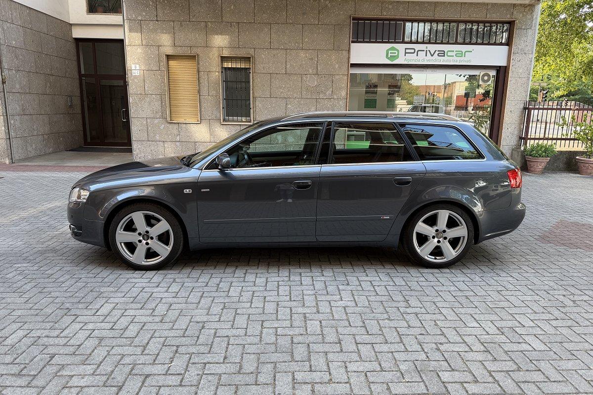 AUDI A4 1.8 20V T Avant quattro Top plus