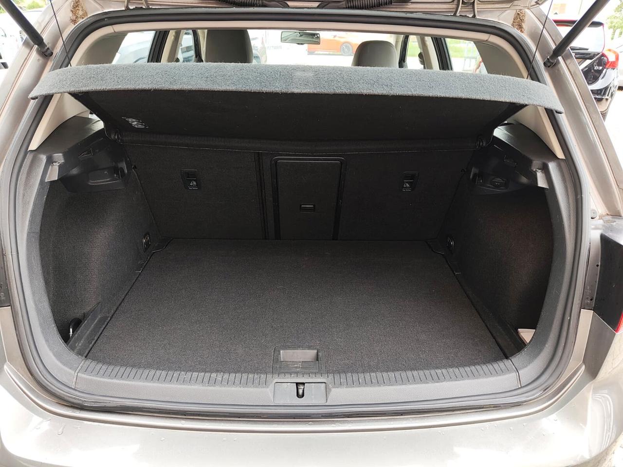 Volkswagen Golf 2.0 TDI DSG 5p.