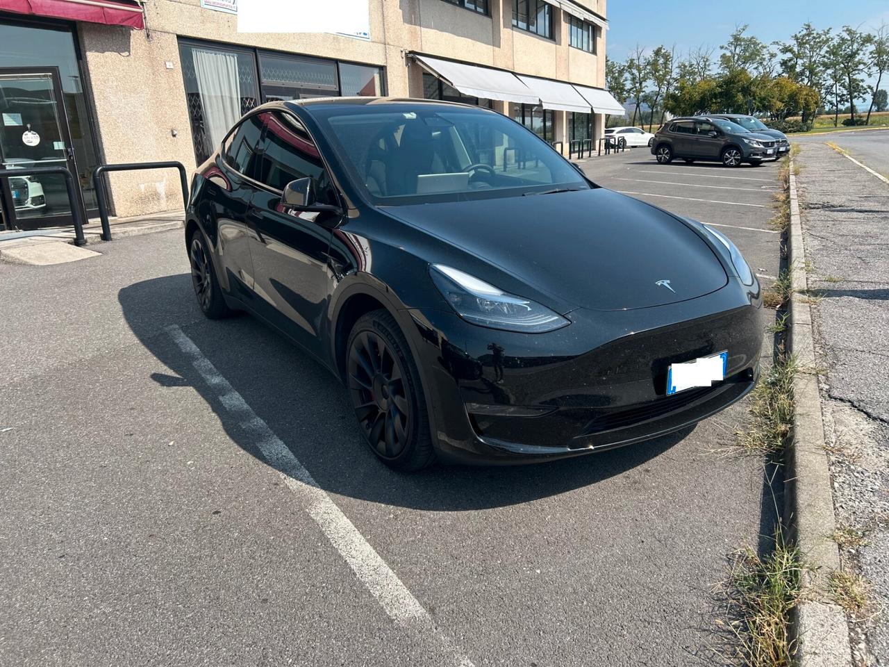 Tesla Model Y Long Range Dual Motor AWD Boost Acceleration unico proprietario