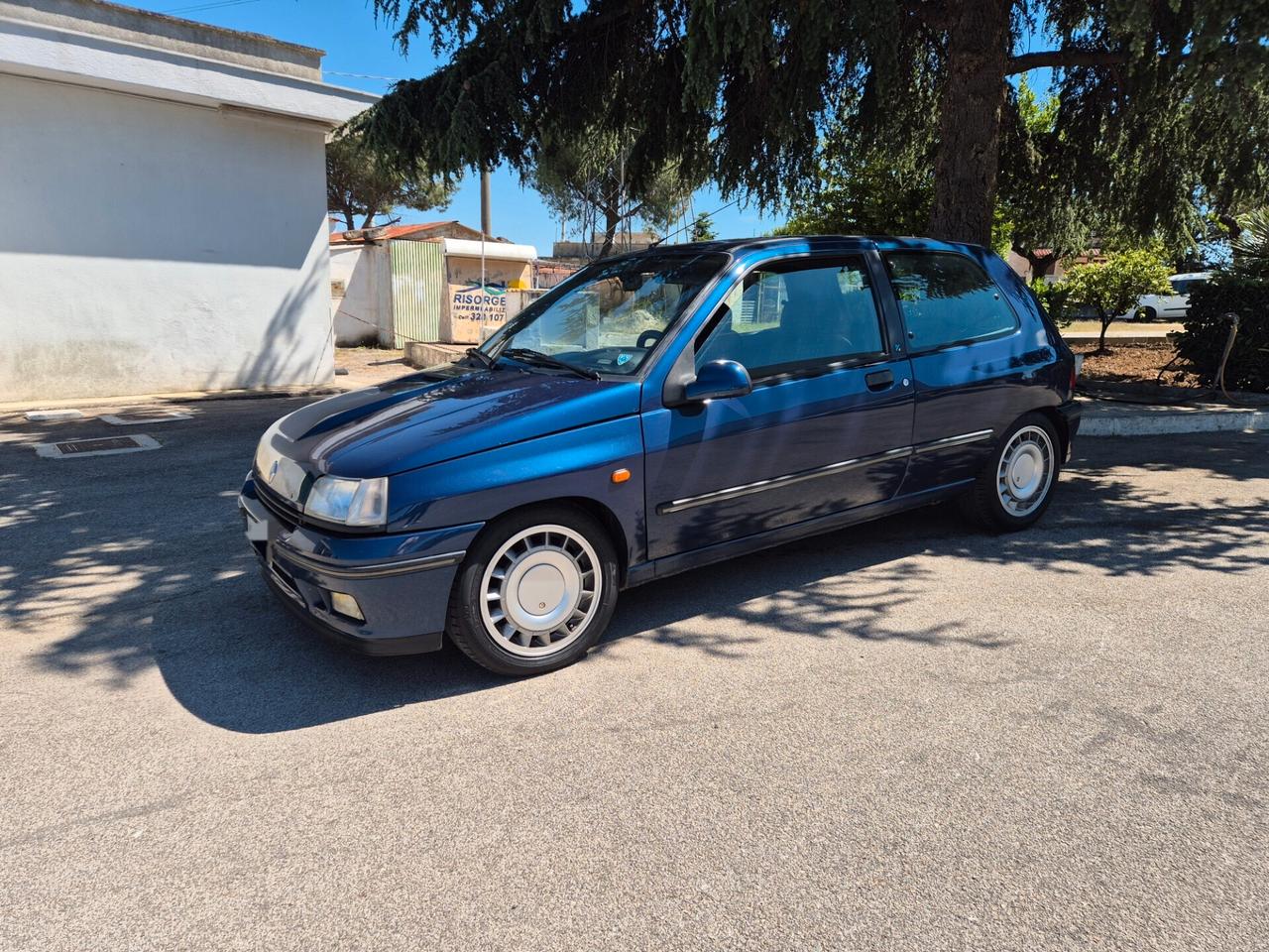 Renault Clio 1.8i 16V