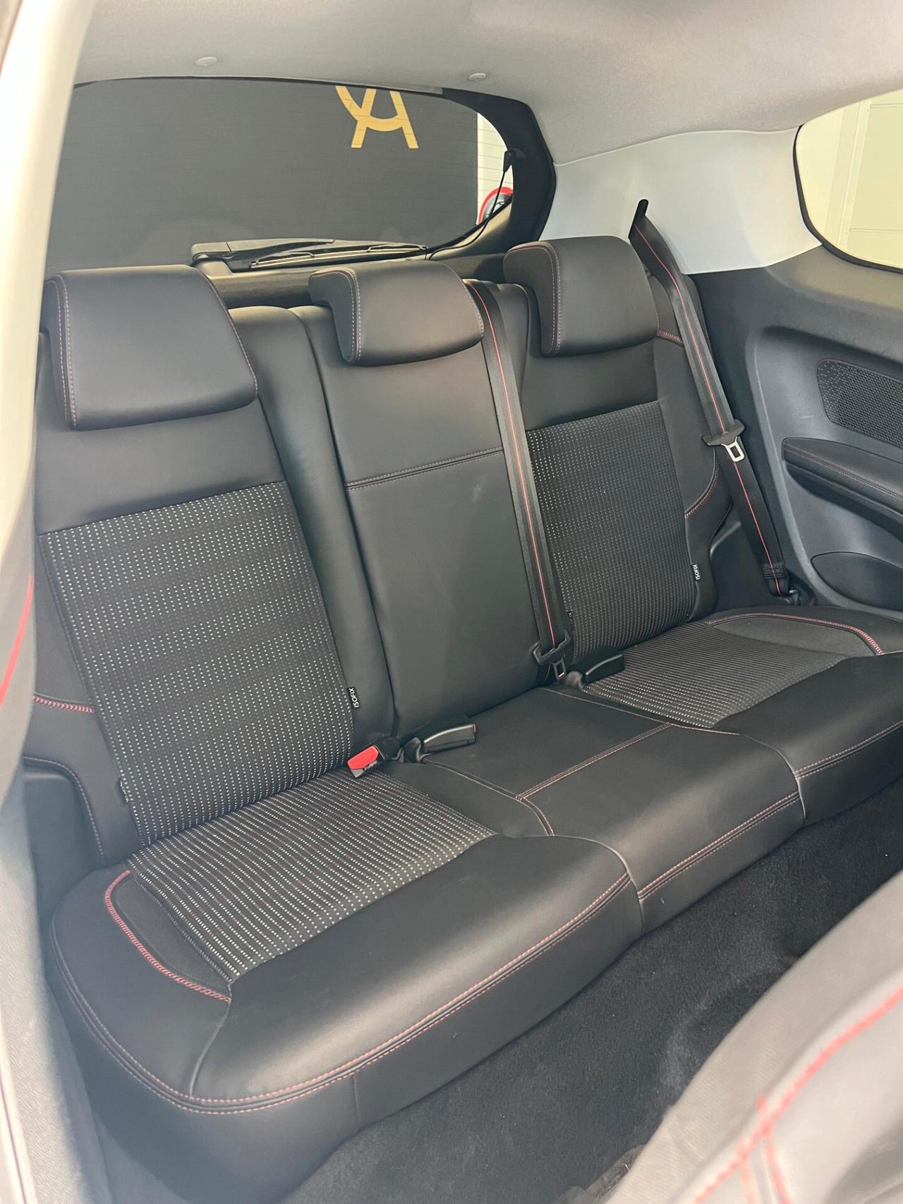 Peugeot 208 BlueHDi 100 3 porte GT Line