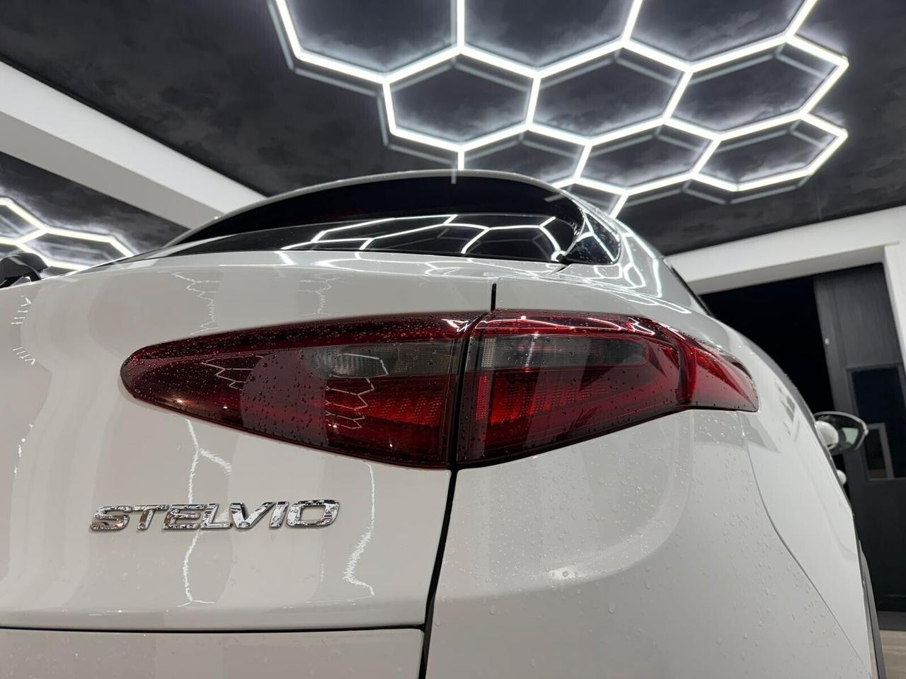 Alfa Romeo Stelvio 2.2 AT8 160cv Q2 Sport Tech