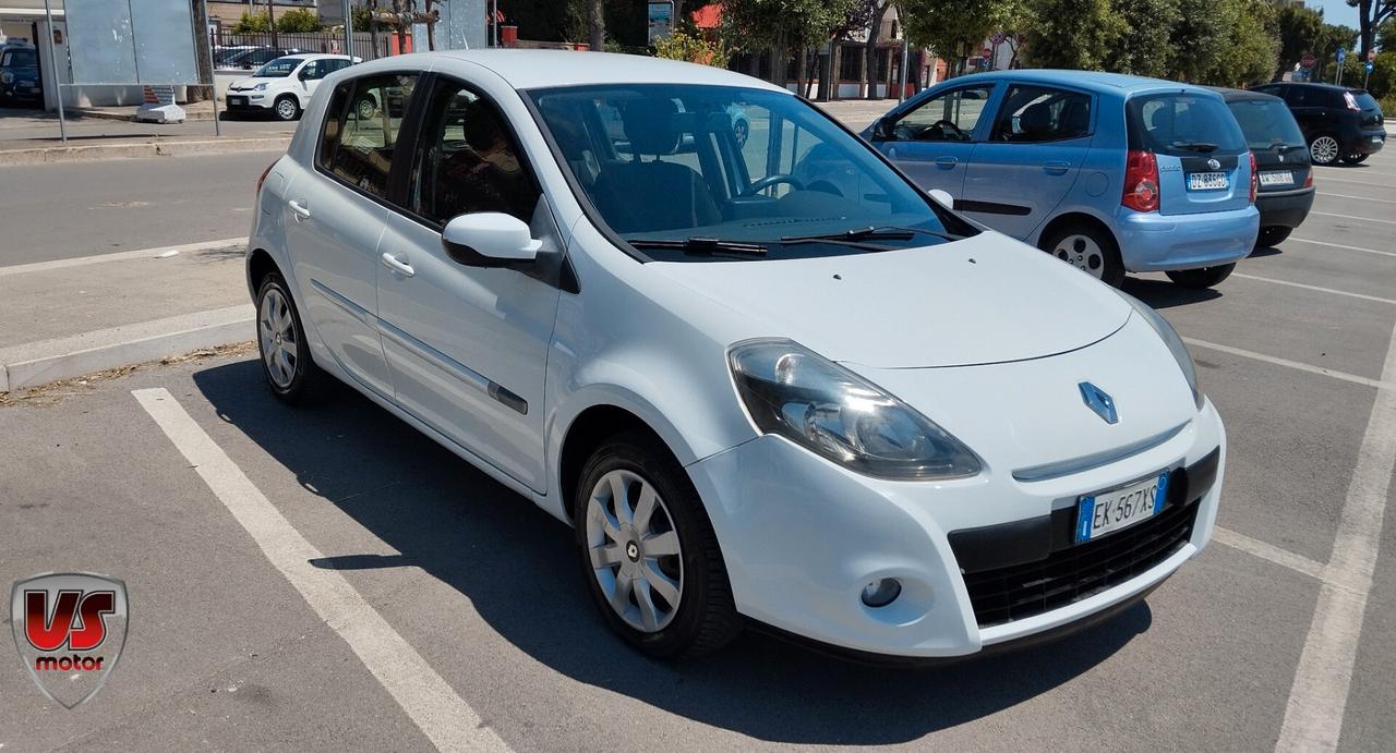 RENAULT CLIO 1.5 DCI- NAVI 2012