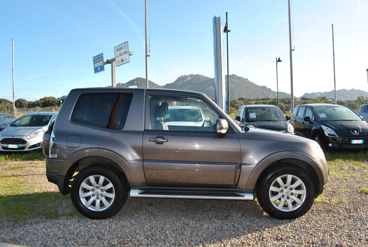Mitsubishi Pajero 3.2 DI-D 16V 3p. Intense
