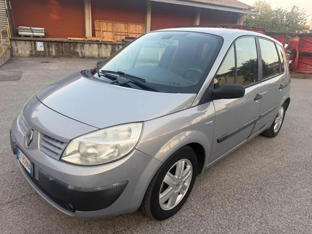 RENAULT Grand Scenic 1.9 dCi/130CV Confort senza nessun lavoro da fare