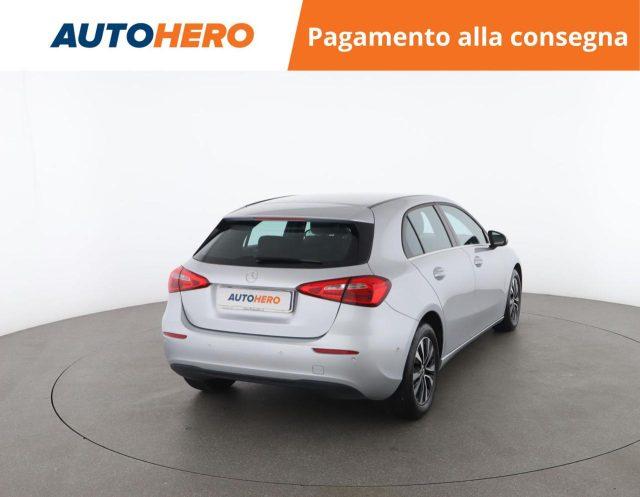 MERCEDES-BENZ A 180 d Automatic Business