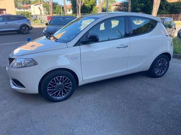 Lancia Ypsilon Ypsilon III 2015 1.2 Gold 69cv