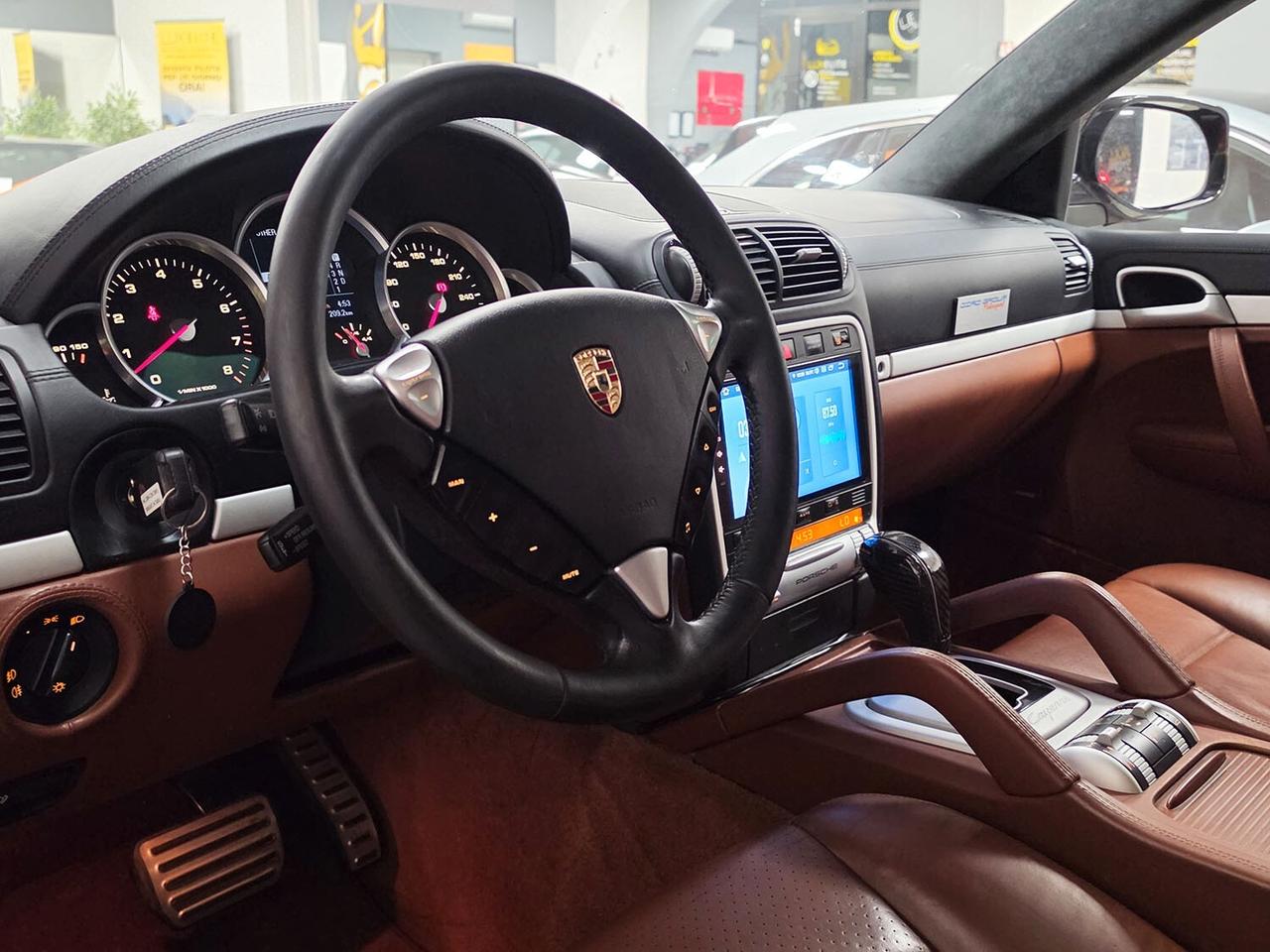 Porsche Cayenne 4.8 Turbo SERVICE BOOK E FATTURE PORSCHE UFFICIALI _ GARANZIA 12 MESI _ SEDILI RISCALDATI ANT\POST _ TETTUCCIO _ AUTORADIO AVANZATA _ INTERNI ALCANTARA _