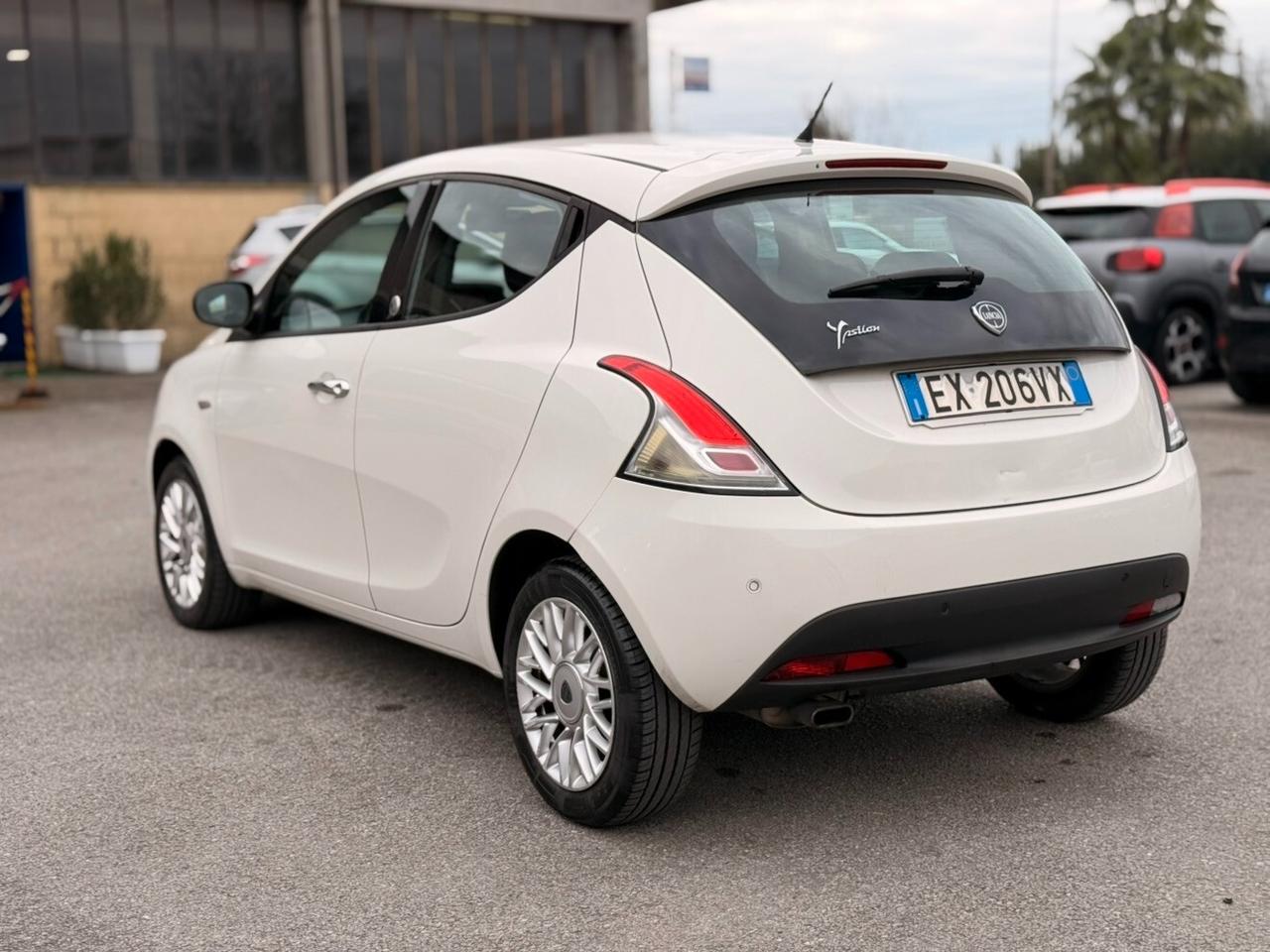 Lancia Ypsilon 1.2 69 CV 5 porte GPL Ecochic Gold