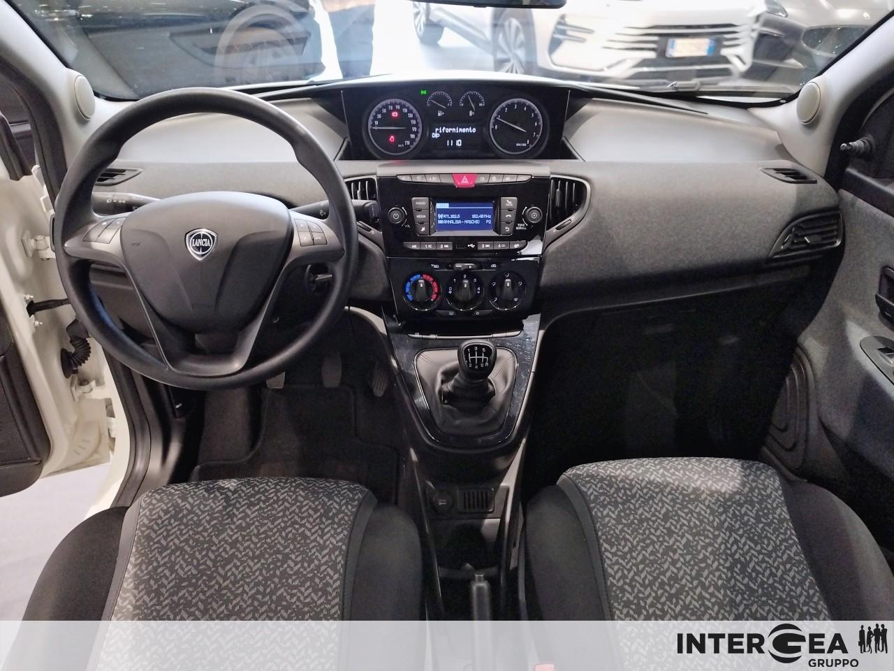 LANCIA Ypsilon 1.0 firefly hybrid Silver s&s 70cv