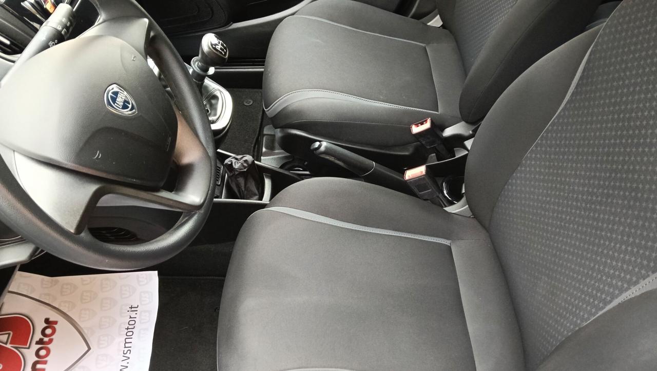 LANCIA YPSILON 1.2 B/GPL-CASA MADRE