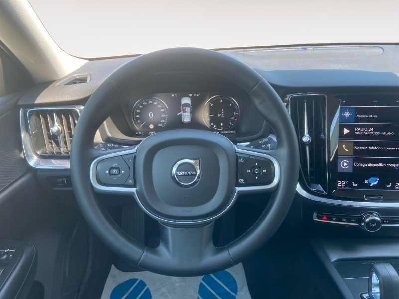 VOLVO V60 2.0 b4 Momentum Business AuTo