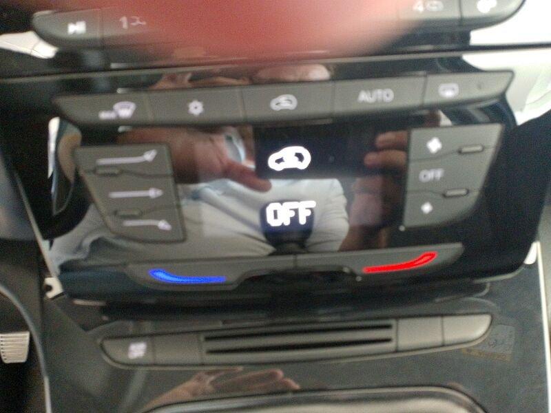 Lancia Ypsilon 3ª serie 1.0 FireFly 5 porte S&S Hybrid Oro