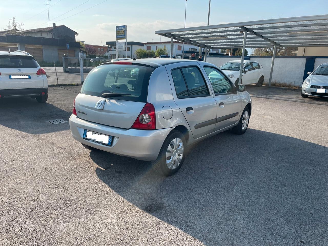 Renault Clio Storia 1.2 5 porte GPL
