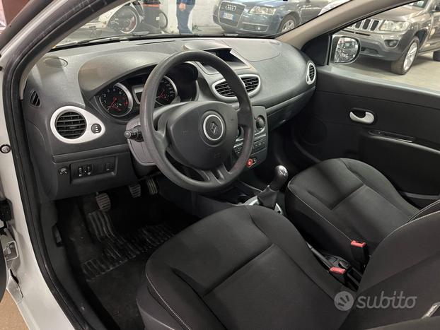 Renault Clio 1.2 tenuta molto bene!!!
