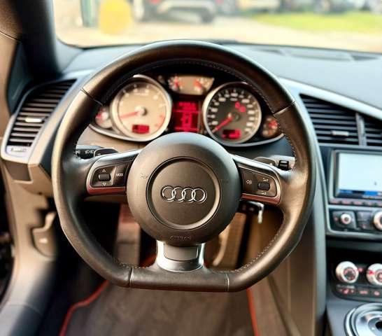 Audi R8 Coupe 4.2 V8 quattro r-tronic SEC