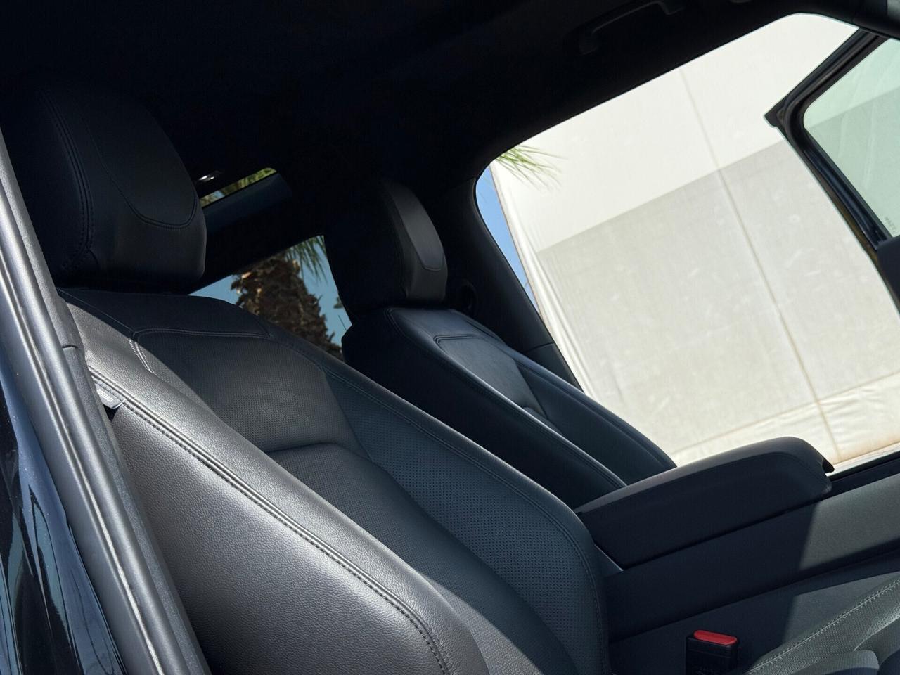 Land Rover Defender 90 3.0D I6 200 CV-BLACK EDITION -PERMUTABILE