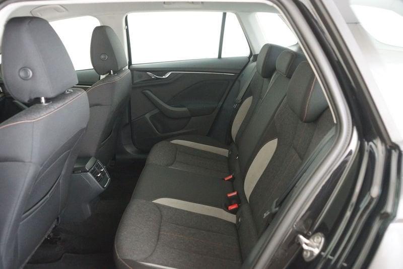 Škoda Kamiq 1.0 TSI 95cv BLACK DOTS